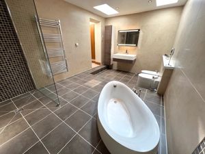 Photo 23- click for photo gallery